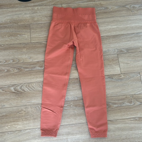 Gymshark leggings EUC - Picture 4 of 4